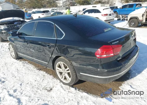 2015 Volkswagen Passat 2.0L Tdi Sel Premium z USA, uszkodzony, nr VIN 1VWCV7A34FC009160